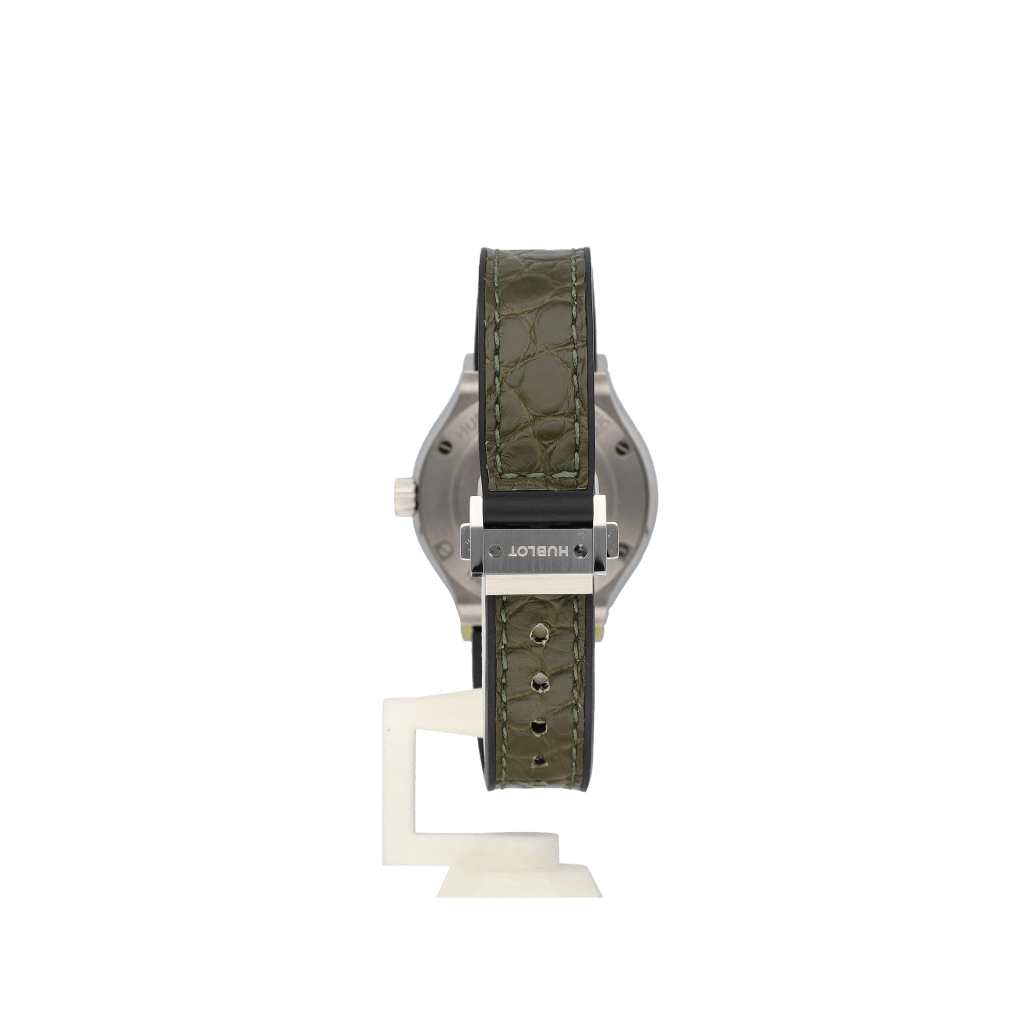 Hublot Classic Fusion Titanium Green 33mm - 581.NX.8970.LROCC - #5 Hublot Classic Fusion Titanium Green 33mm - 581.NX.8970.LROCC - #5