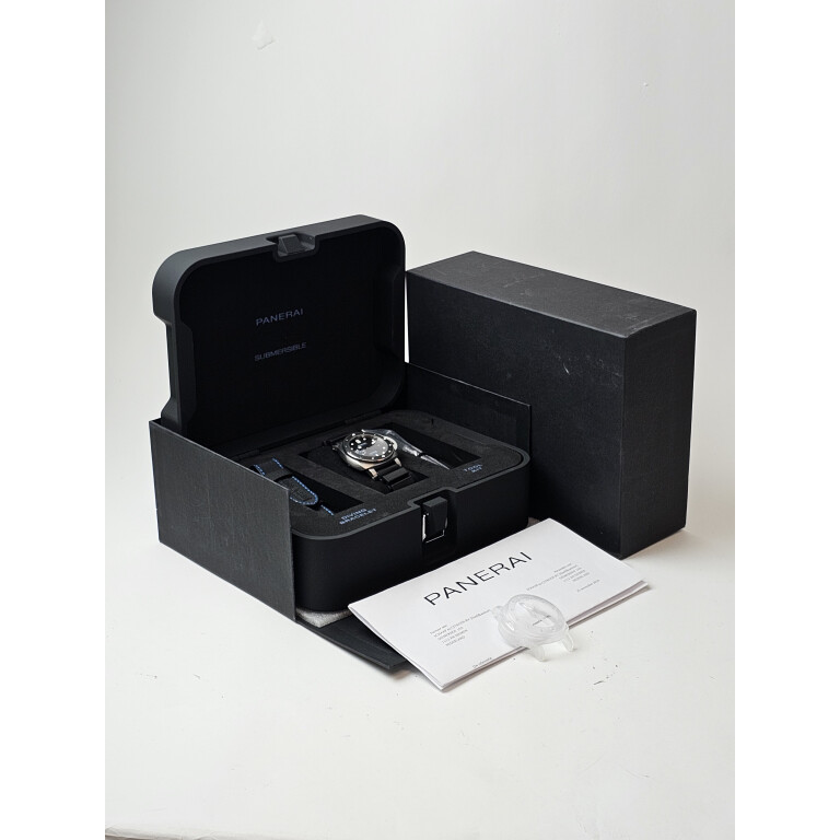 Panerai Submersible 42mm - PAM00683 - #2 Panerai Submersible 42mm - PAM00683 - #2