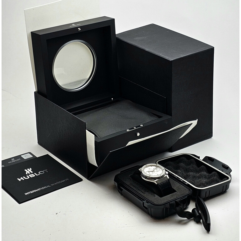 Hublot Classic Fusion Chronograph Titanium Opalin 45mm - 521.NX.2611.LR - #2 Hublot Classic Fusion Chronograph Titanium Opalin 45mm - 521.NX.2611.LR - #2