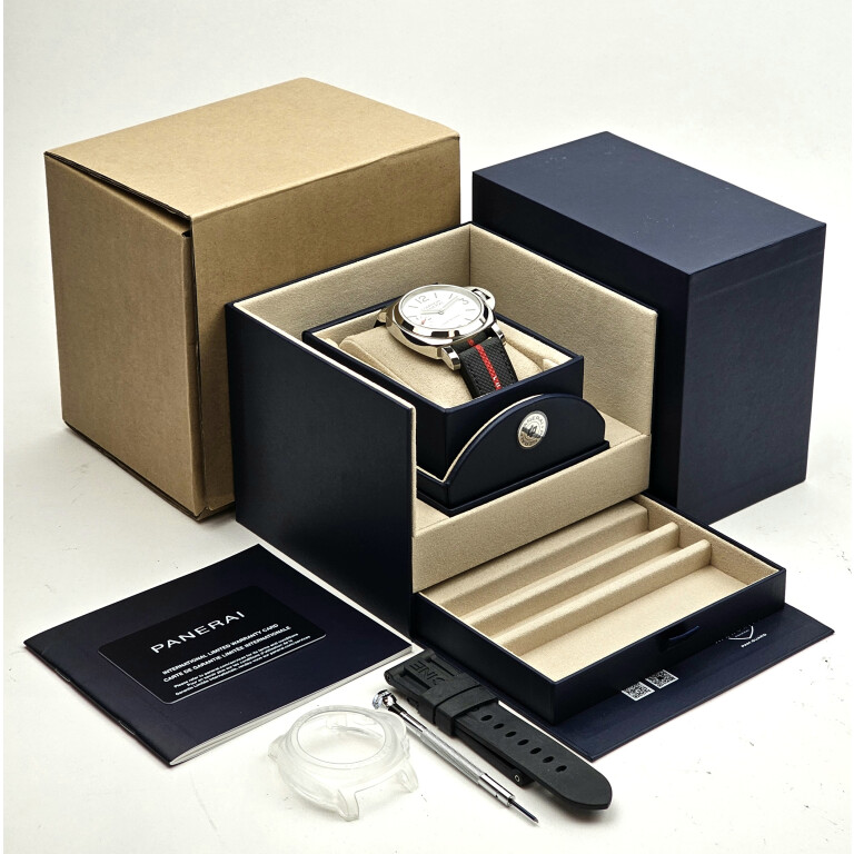 Panerai Luminor Luna Rossa 44mm - PAM01342 - #2 Panerai Luminor Luna Rossa 44mm - PAM01342 - #2