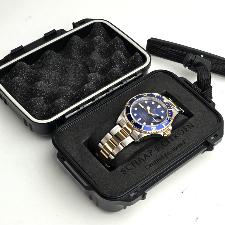 Certified Pre-Owned Rolex Submariner Date 40mm 16613