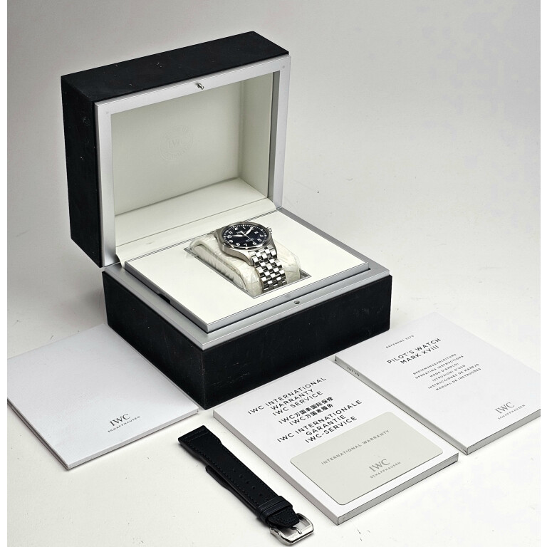 IWC Pilot's Watch Mark XVIII 40mm - IW327014 - #2 IWC Pilot's Watch Mark XVIII 40mm - IW327014 - #2