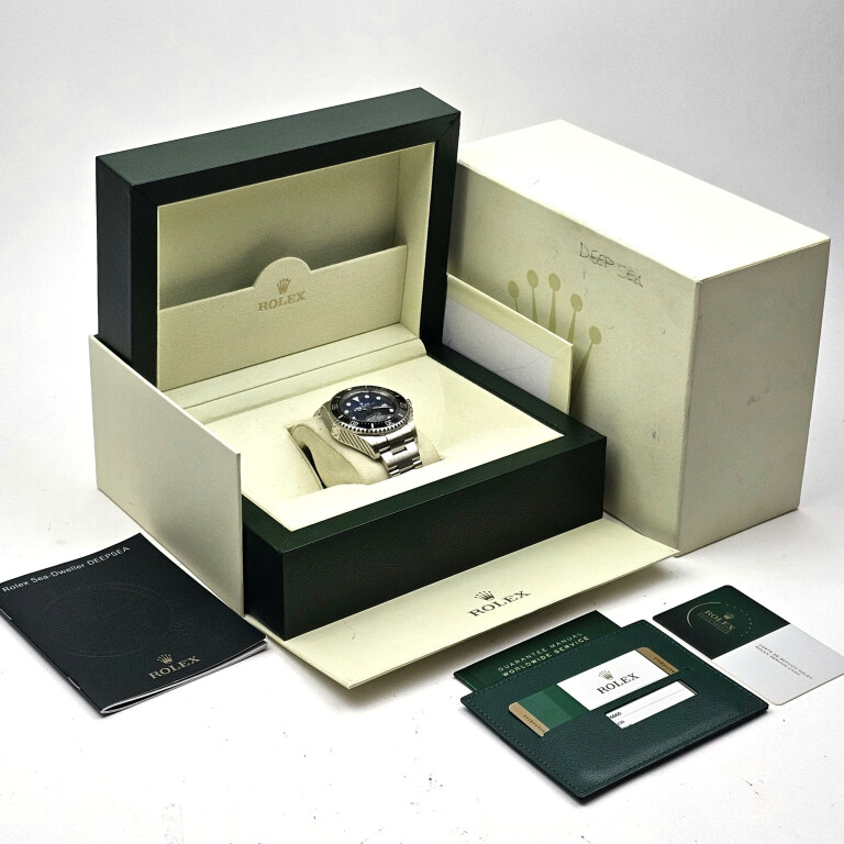Rolex Sea-Dweller 44mm - 126660 - #2 Rolex Sea-Dweller 44mm - 126660 - #2