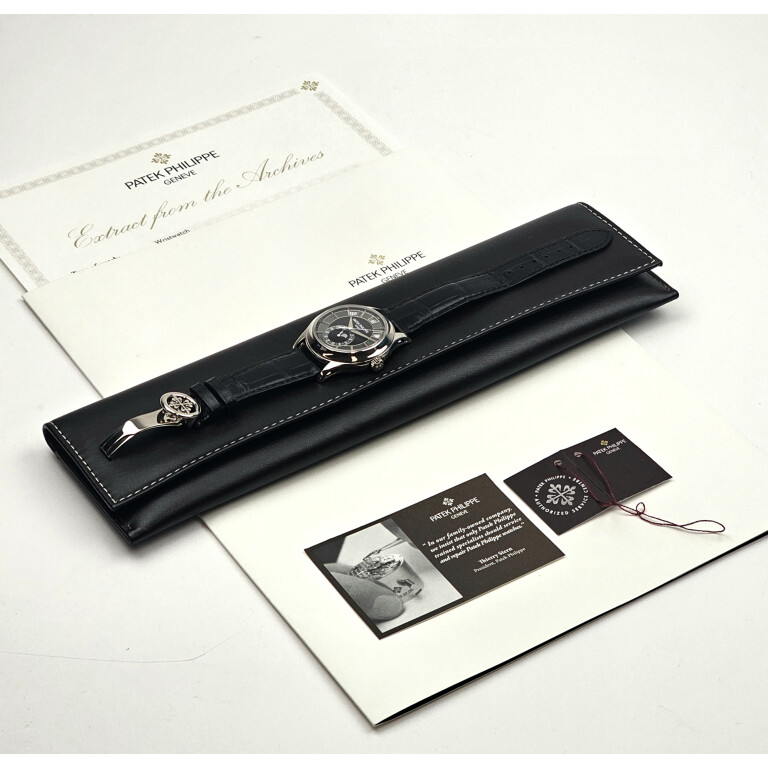 Patek Philippe Complications 40mm - 5205G-010 - #2 Patek Philippe Complications 40mm - 5205G-010 - #2