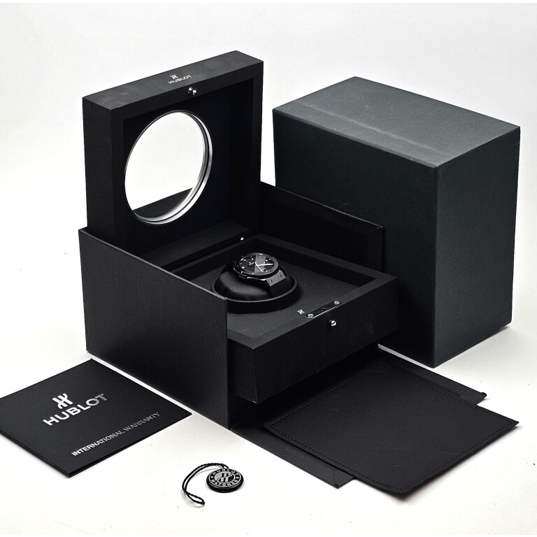 Hublot Classic Fusion Black Magic Ceramic 42mm - 542.CM.1171.RX - #2 Hublot Classic Fusion Black Magic Ceramic 42mm - 542.CM.1171.RX - #2