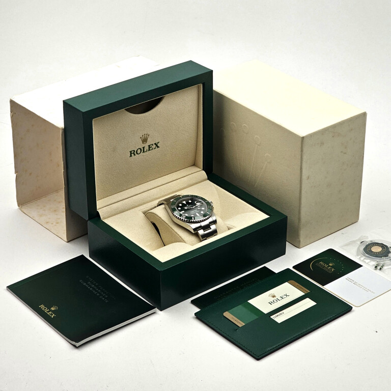 Rolex Submariner Date 40mm - 116610LV - #2 Rolex Submariner Date 40mm - 116610LV - #2