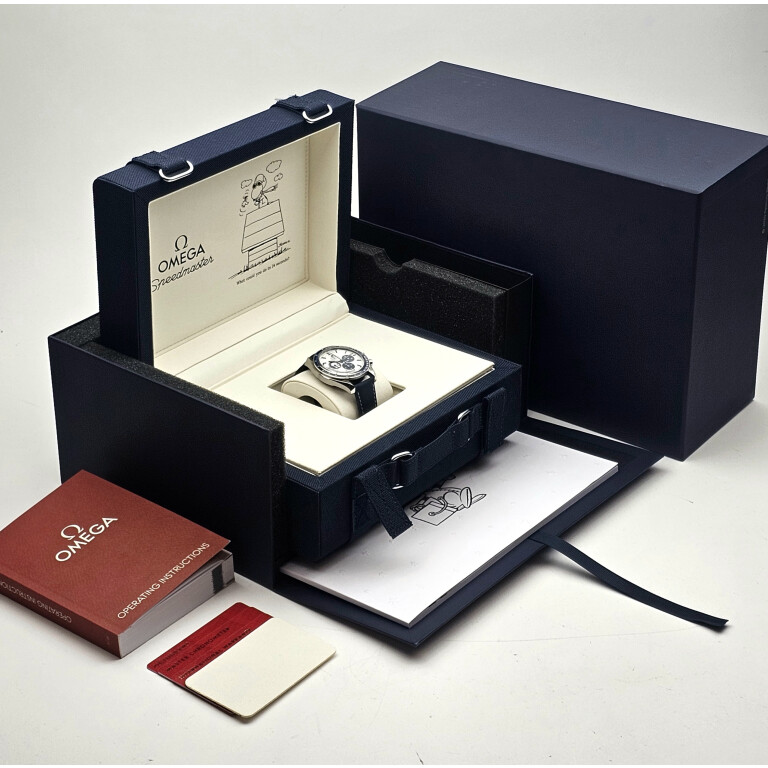 Omega Speedmaster Moonwatch Chrono Silver Snoopy 50Th Anniversary 42mm - 310.32.42.50.02.001 - #2 Omega Speedmaster Moonwatch Chrono Silver Snoopy 50Th Anniversary 42mm - 310.32.42.50.02.001 - #2