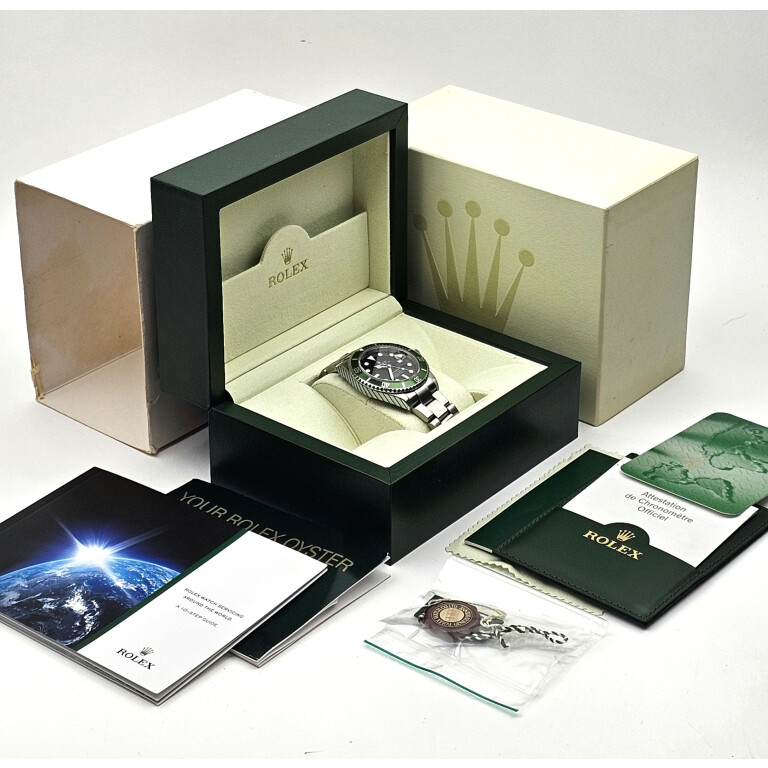 Rolex Submariner Date 40mm - 16610LV - #2 Rolex Submariner Date 40mm - 16610LV - #2