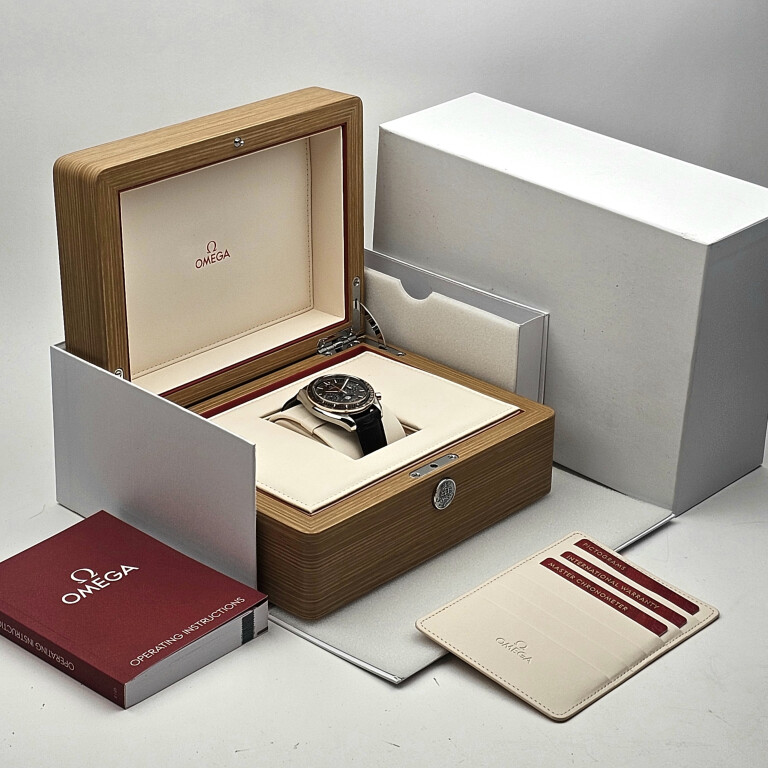 Omega Speedmaster Moonwatch Moonphase 44mm - 304.23.44.52.13.001 - #2 Omega Speedmaster Moonwatch Moonphase 44mm - 304.23.44.52.13.001 - #2