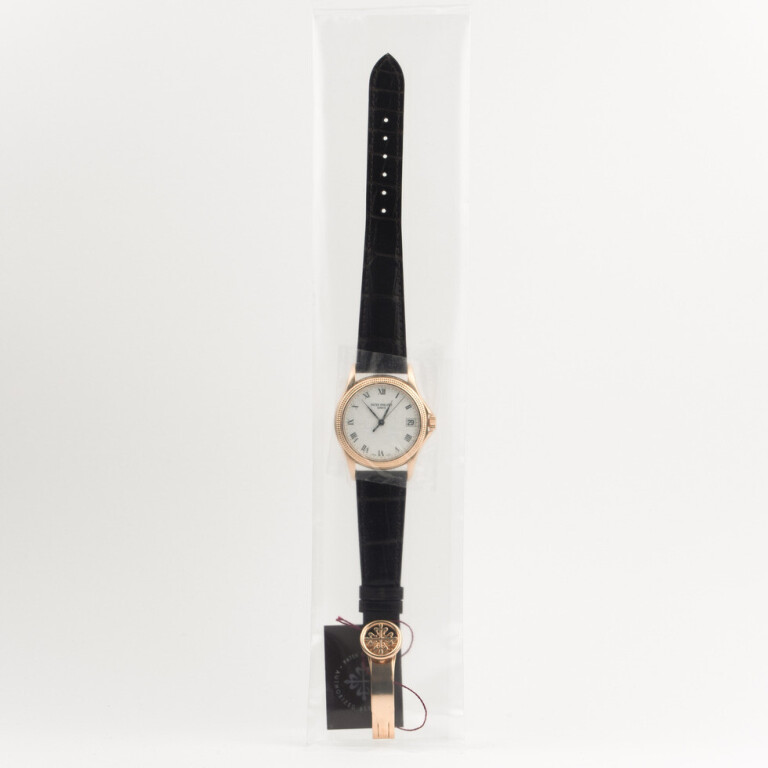 Patek Philippe Calatrava 37mm - 5117J-001 - #1 Patek Philippe Calatrava 37mm - 5117J-001 - #1