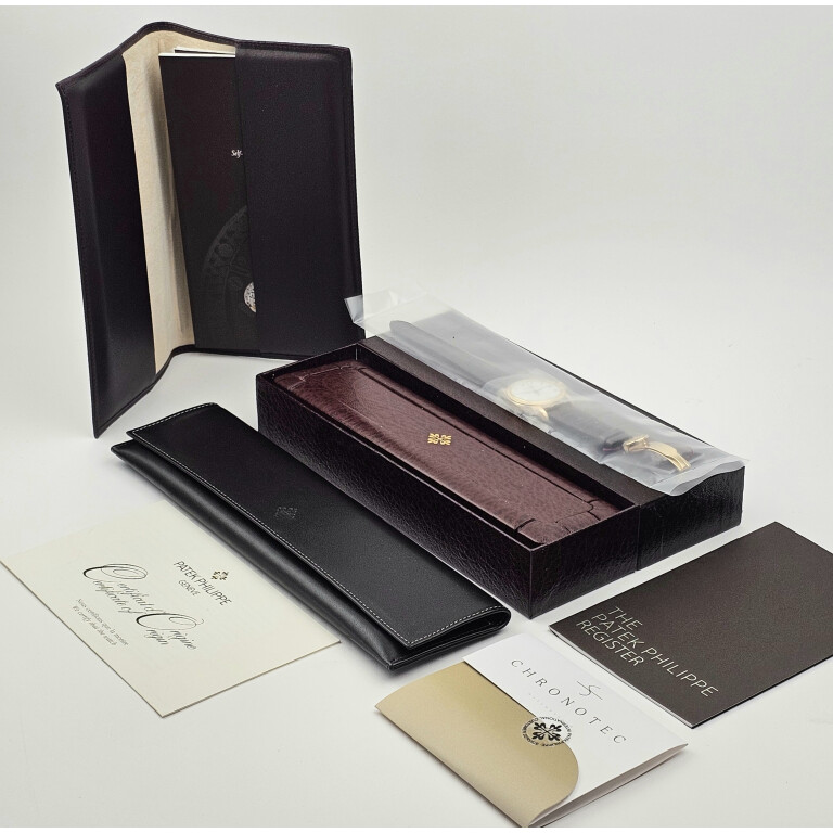 Patek Philippe Calatrava 37mm - 5117J-001 - #2 Patek Philippe Calatrava 37mm - 5117J-001 - #2